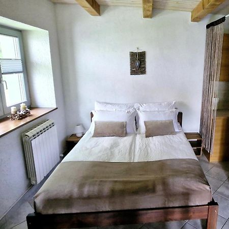 Guesthouse Idila Pod Nanosom Senozece Dış mekan fotoğraf