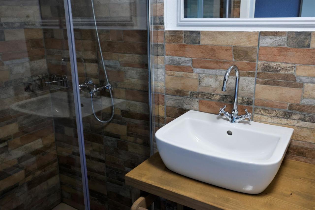 Guesthouse Idila Pod Nanosom Senozece Dış mekan fotoğraf