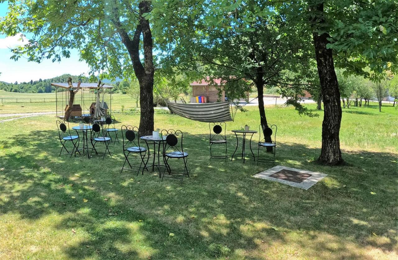 Guesthouse Idila Pod Nanosom Senozece Dış mekan fotoğraf