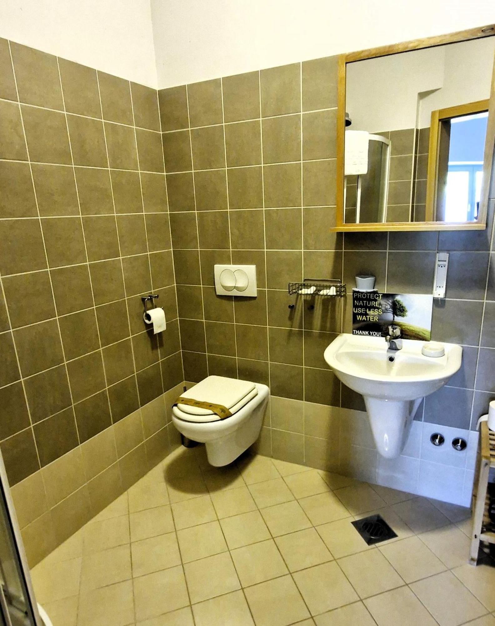 Guesthouse Idila Pod Nanosom Senozece Dış mekan fotoğraf