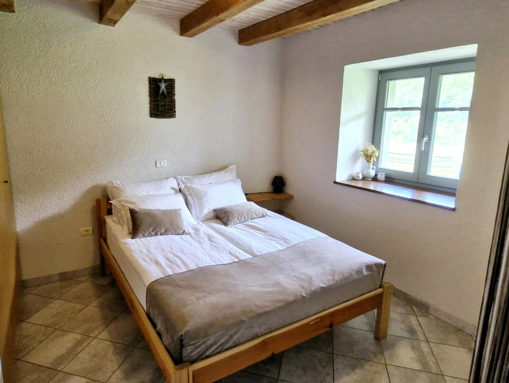 Guesthouse Idila Pod Nanosom Senozece Dış mekan fotoğraf