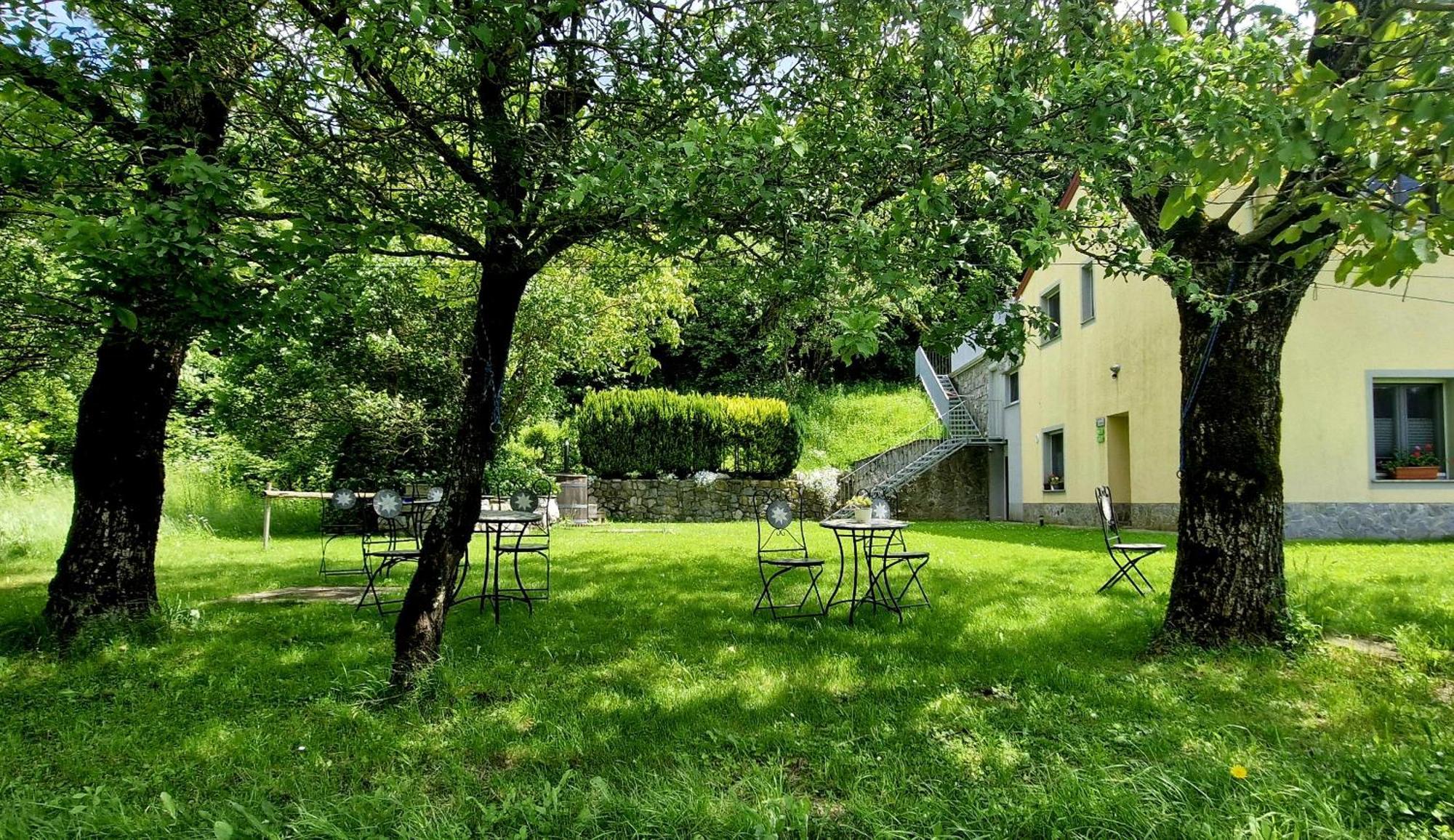 Guesthouse Idila Pod Nanosom Senozece Dış mekan fotoğraf