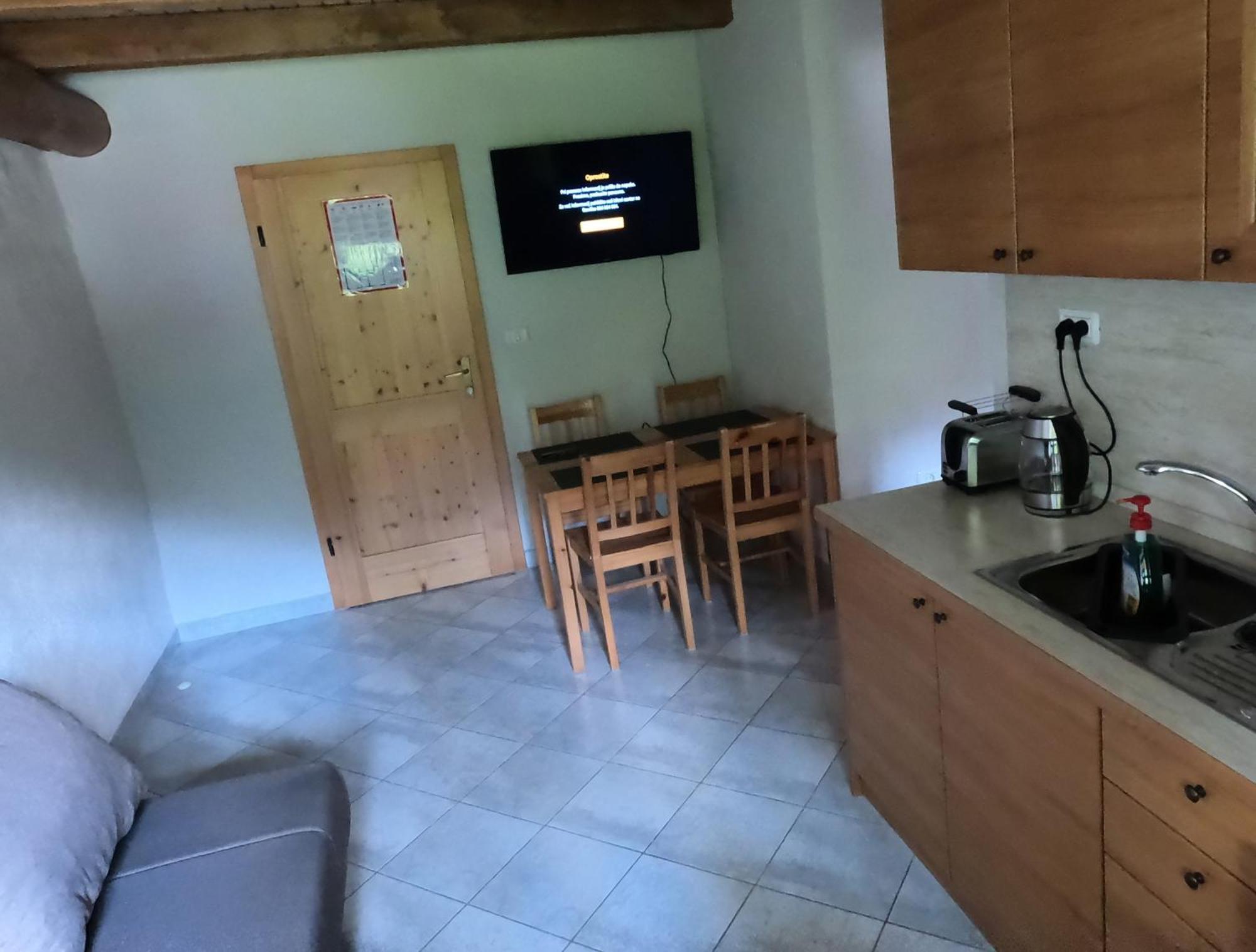 Guesthouse Idila Pod Nanosom Senozece Dış mekan fotoğraf
